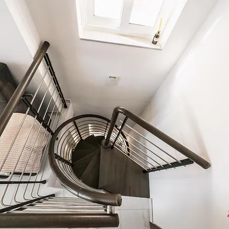 Seaside Serenity, Cruise-like Comfort Apartamento