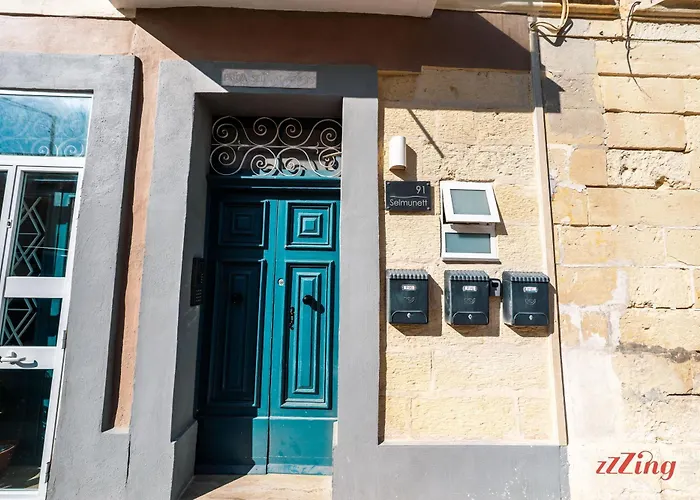 Seaside Serenity, Cruise-like Comfort St. Paul's Bay